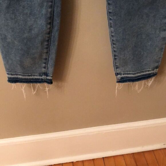 EXPRESS SIZE 14 R CURVY SKINNY HIGH RISE JEANS MEDIUM WASH DISTRESSED RAW HEM - Picture 4 of 10